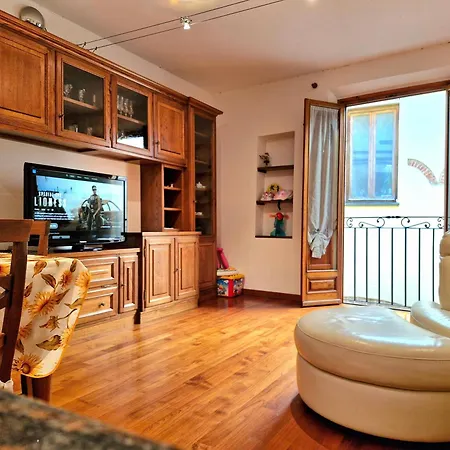 Barsotti House - * לוקה